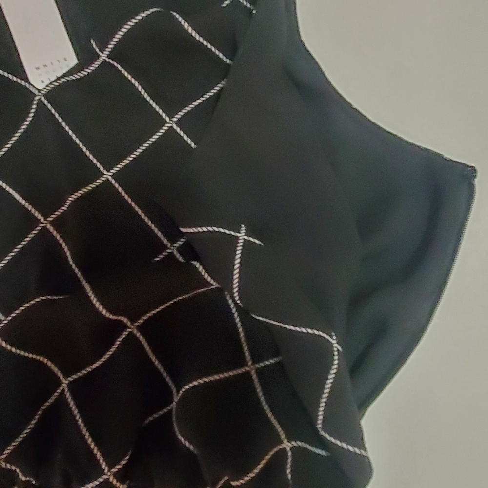 White House Black Market Sleeveless Geometric Smocked Blouse Size 8 NWT - Picture 8 of 11